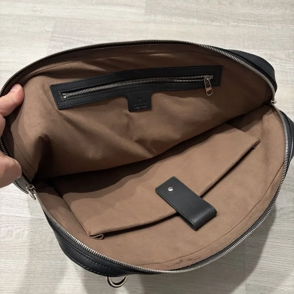Gucci GG Emblem Signature Leather briefcase